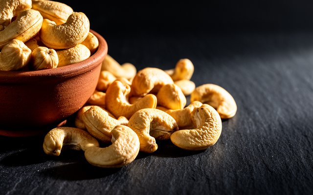 Cashews